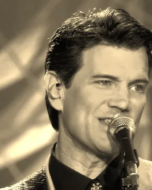 Chris Isaak Newport Beach