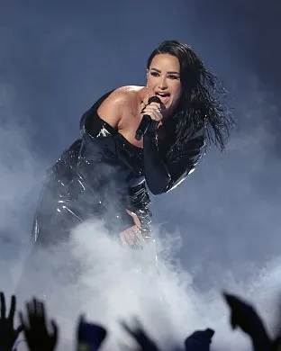 Demi Lovato Anaheim