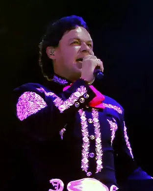 Pedro Fernandez Highland
